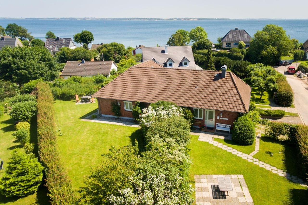 Seeblick II - Gemuetliche 60Qm - Ganzes Haus - 50M Zum Naturstrand - Mit Terrasse Und Grossem Garten Glücksburg Exterior foto
